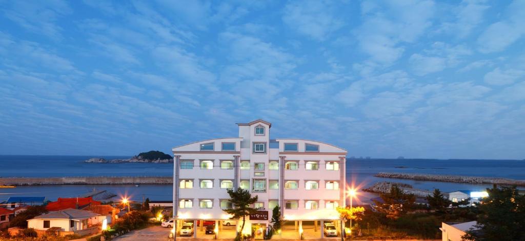 Best Hotels in Sokcho, South Korea – Goseong Top House Review