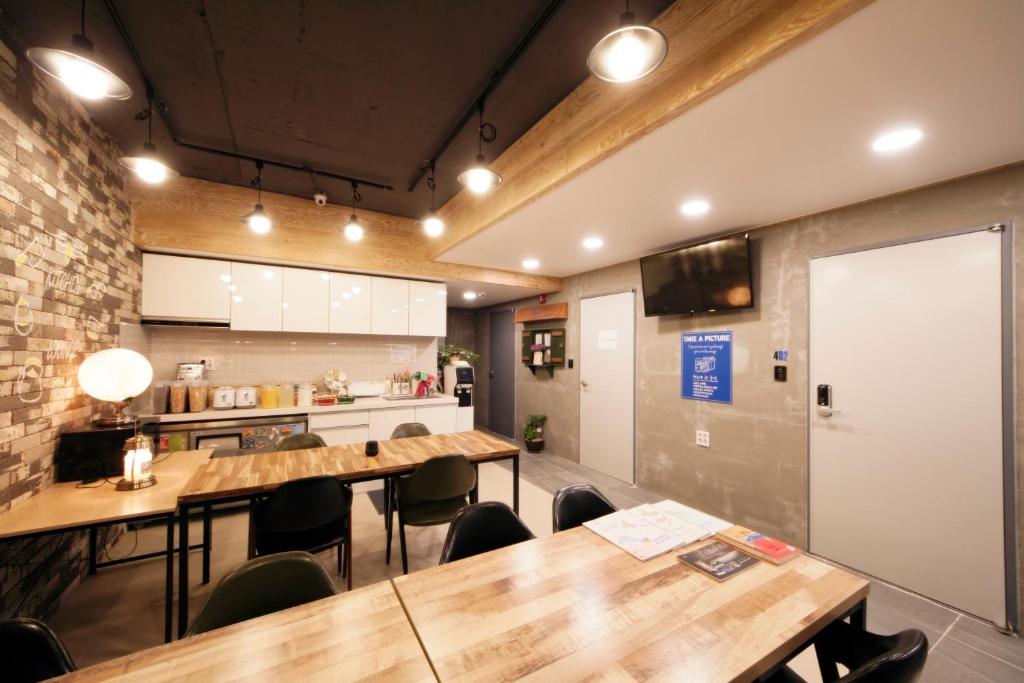 Best Hotels in Busan, South Korea – K Guesthouse Seomyeon Review