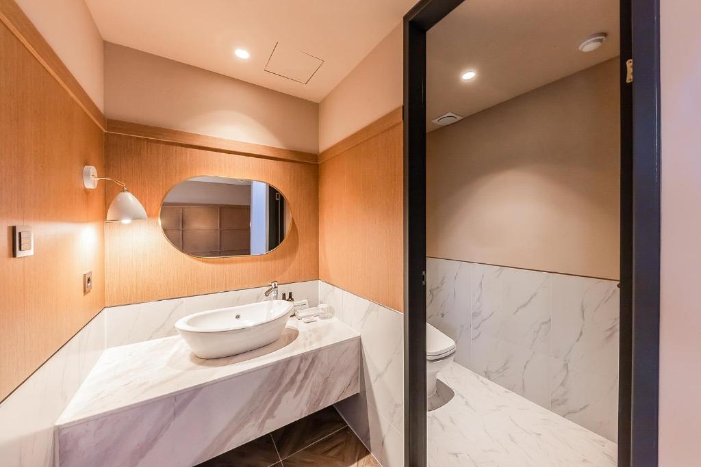 Best Hotels in Ulsan, South Korea – Brown-Dot Hotel Ulsan Sincheon Review