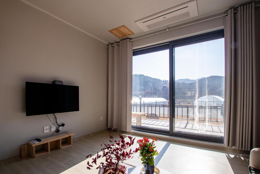 Best Hotels in Yangyang, South Korea – Stay in Brix Review