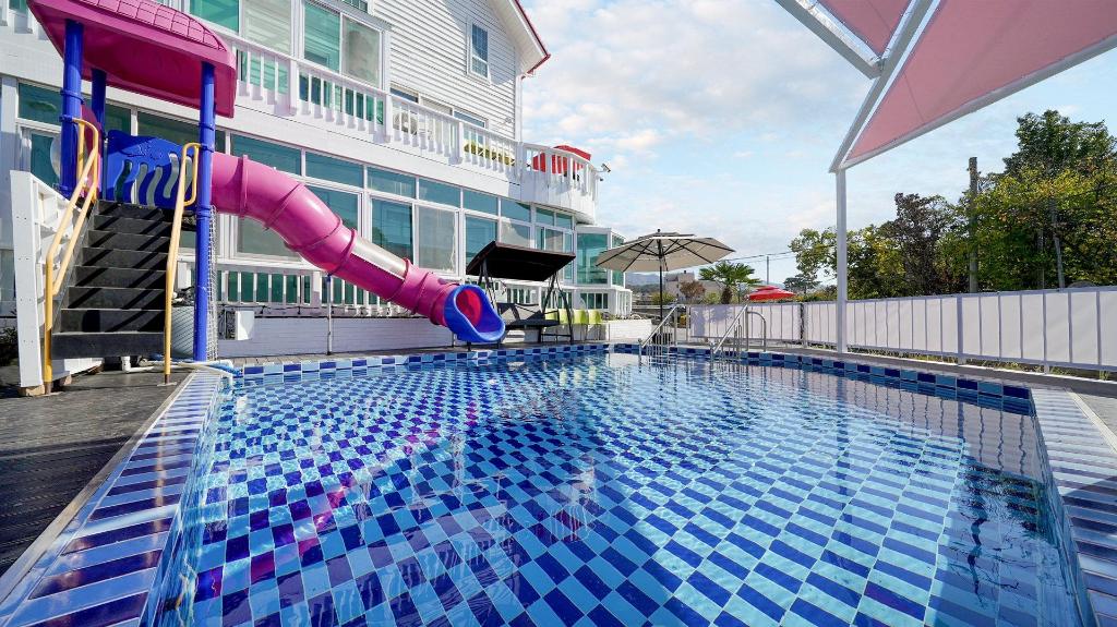 Best Hotels in Gyeongju, South Korea – Gyeongju Liune Kids Pool Villa Review