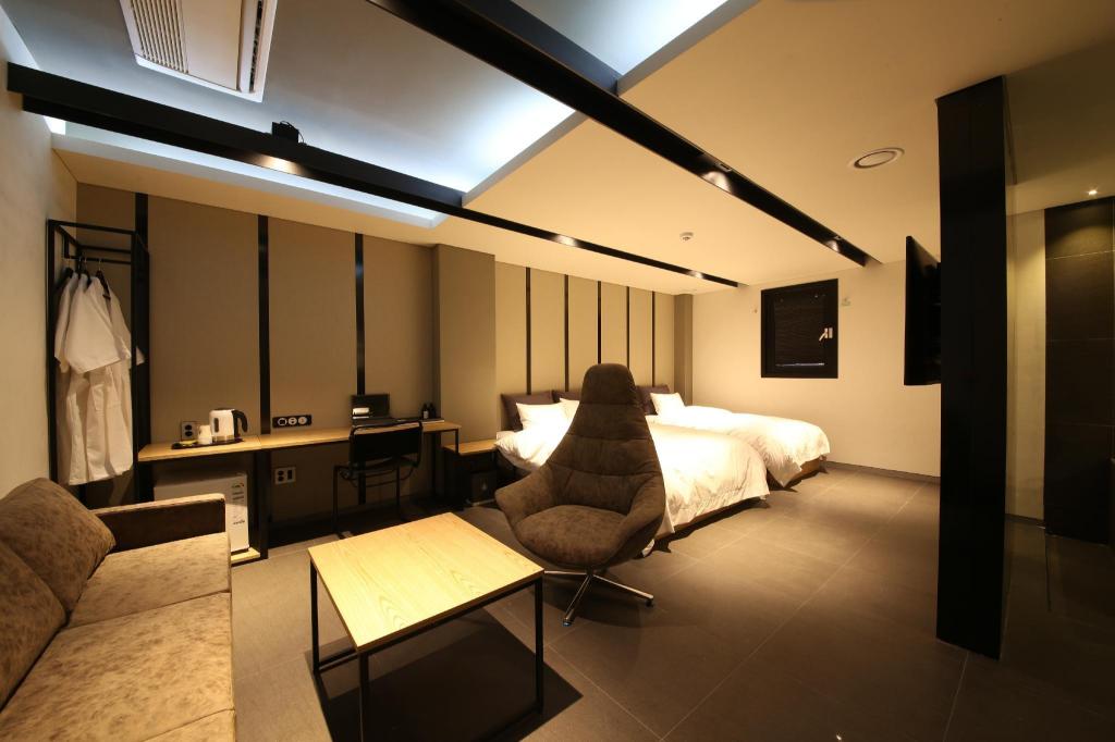 Best Hotels in Busan, South Korea – Songjeong Yeoubi Hotel Review