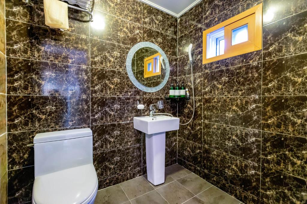 Best Hotels in Geoje, South Korea – Red Roof Prague Pension Review