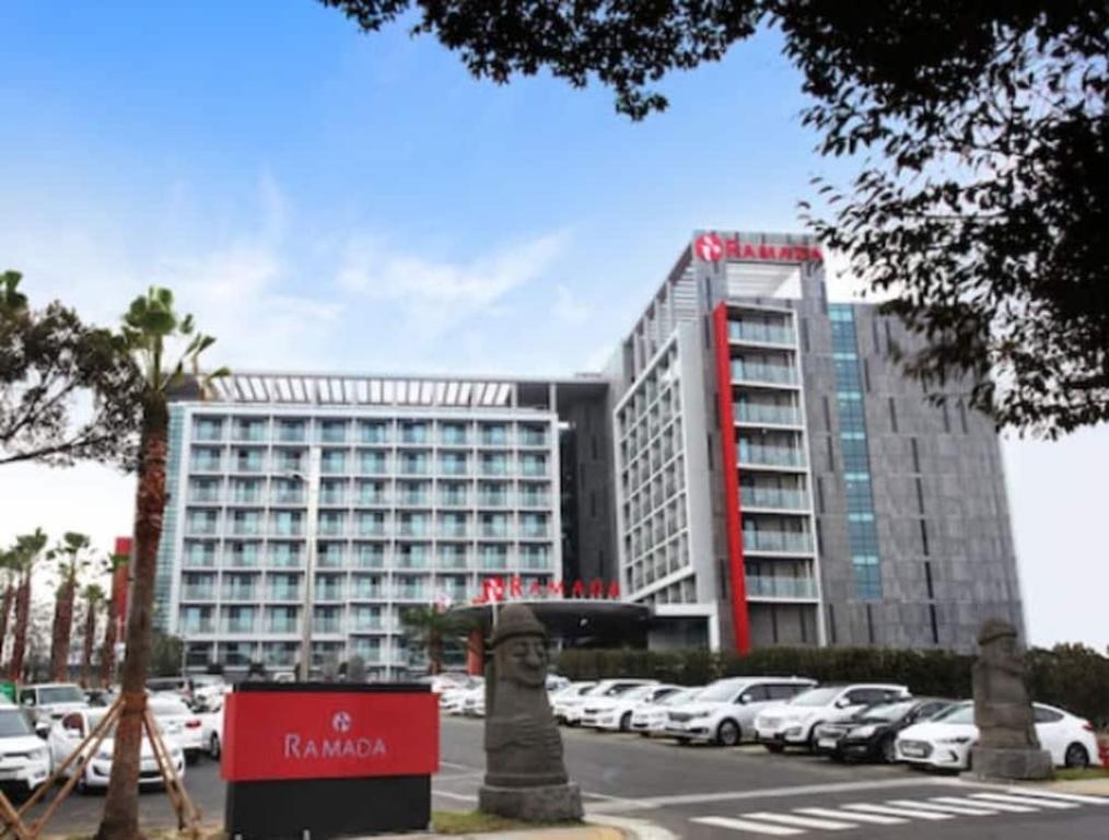 Ramada Jeju Hamdeok image
