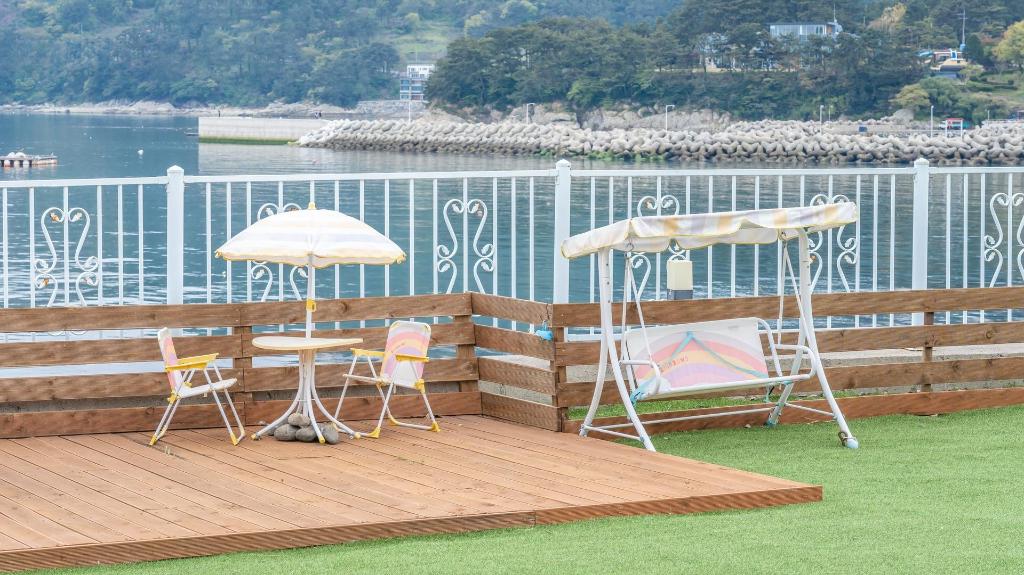 namhae sea stay N pet pension image
