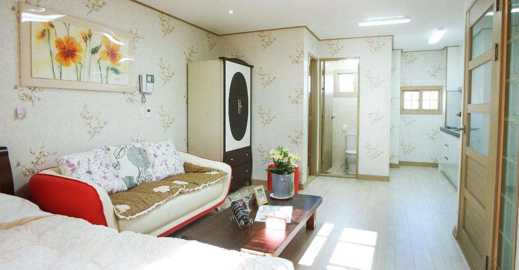 라파로마 펜션 image
