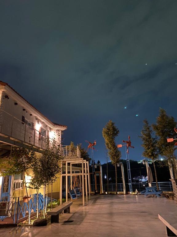 어반산책스테이 image