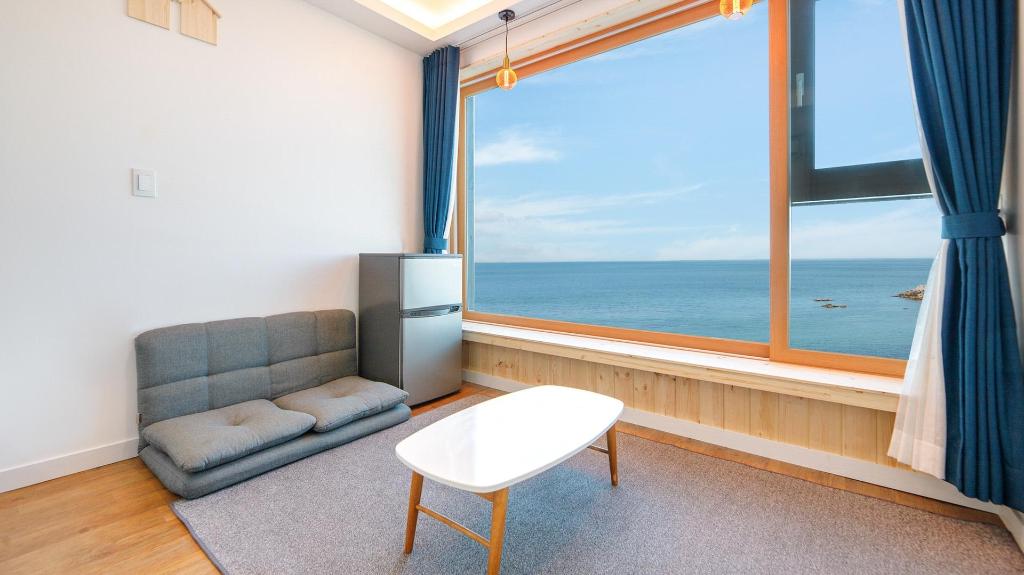 Best Hotels in Gangneung, South Korea – Gangneung Yedam Pension Review