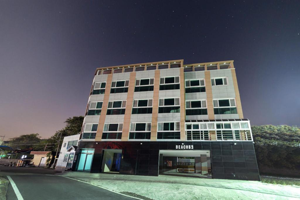 포항 beach63스파 펜션 image