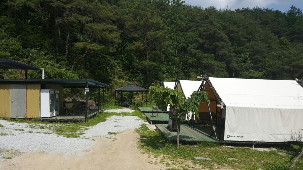 안동 룩스글램핑앤팜 image