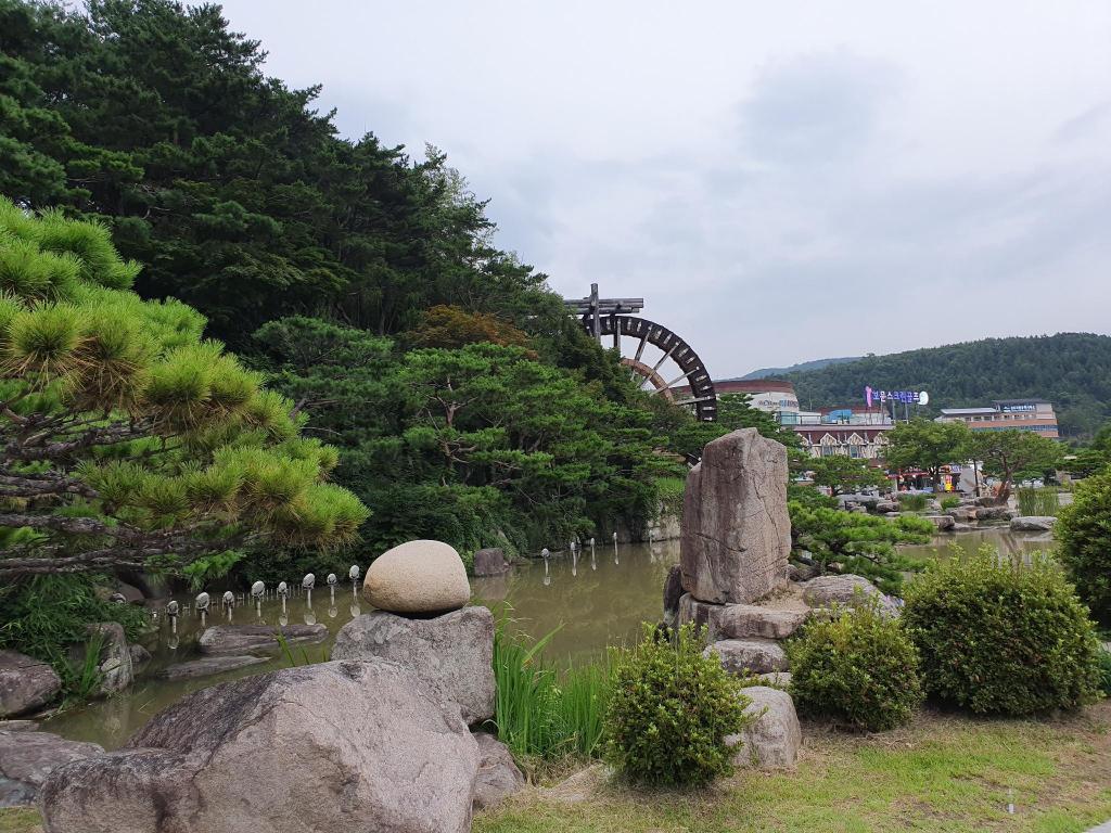 자라 모텔 image