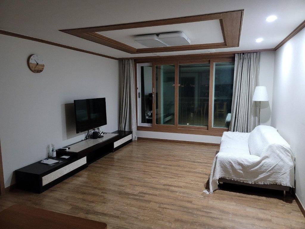 사등면의 프라이빗 하우스 (105m², 침실 2개, 프라이빗 욕실 2개) image