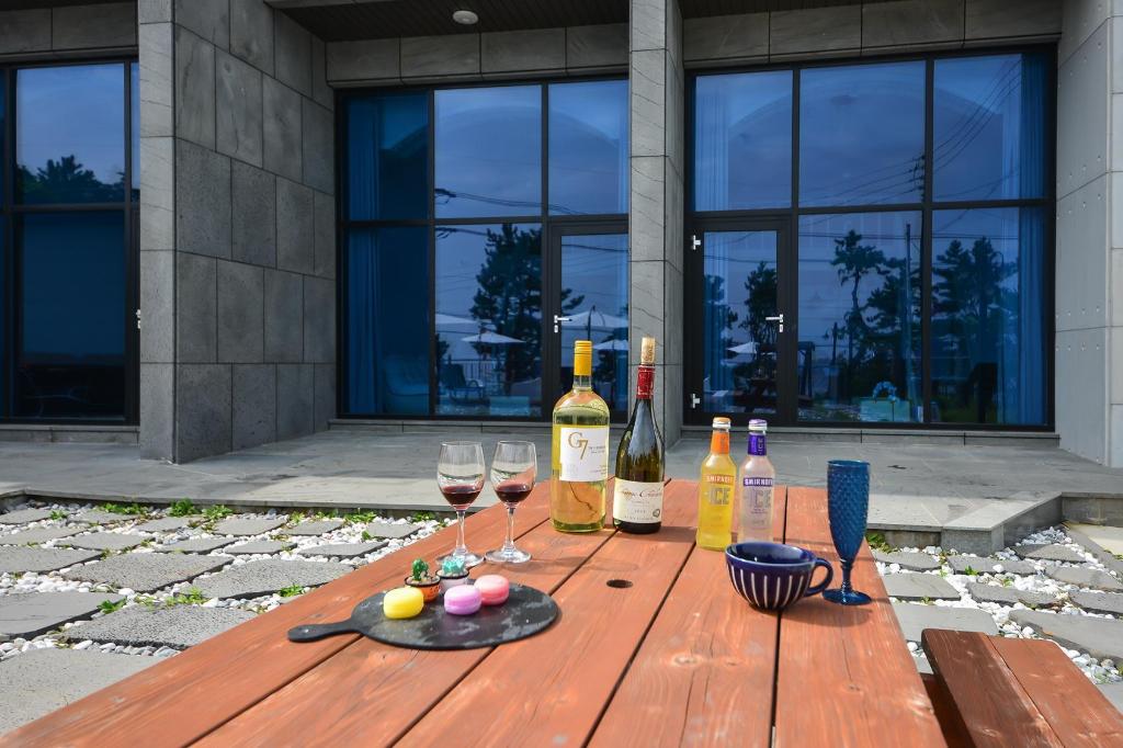 Best Hotels in Yeosu, South Korea – Yeosu Tivoli Pension Review