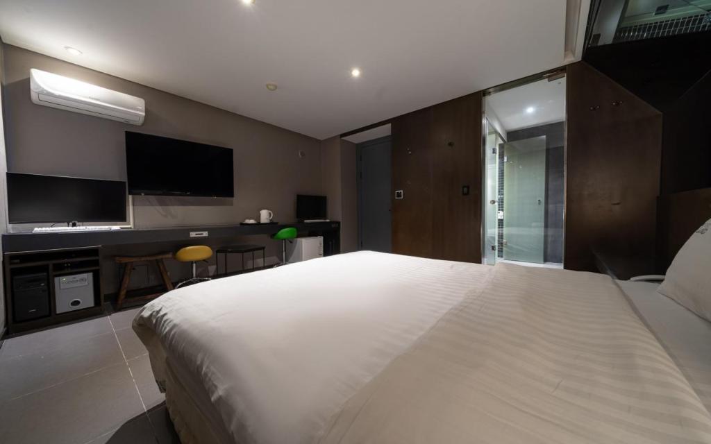 Best Hotels in Seoul, South Korea – Hotel Lava Seocho Review