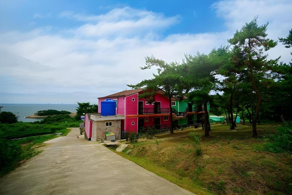 변산반도 소리섬 펜션 image