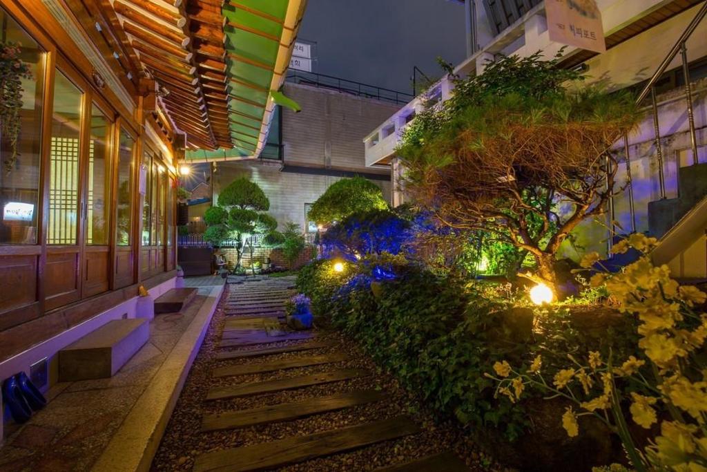 전주 한옥 마을 숙박 뜰안채 펜션 image