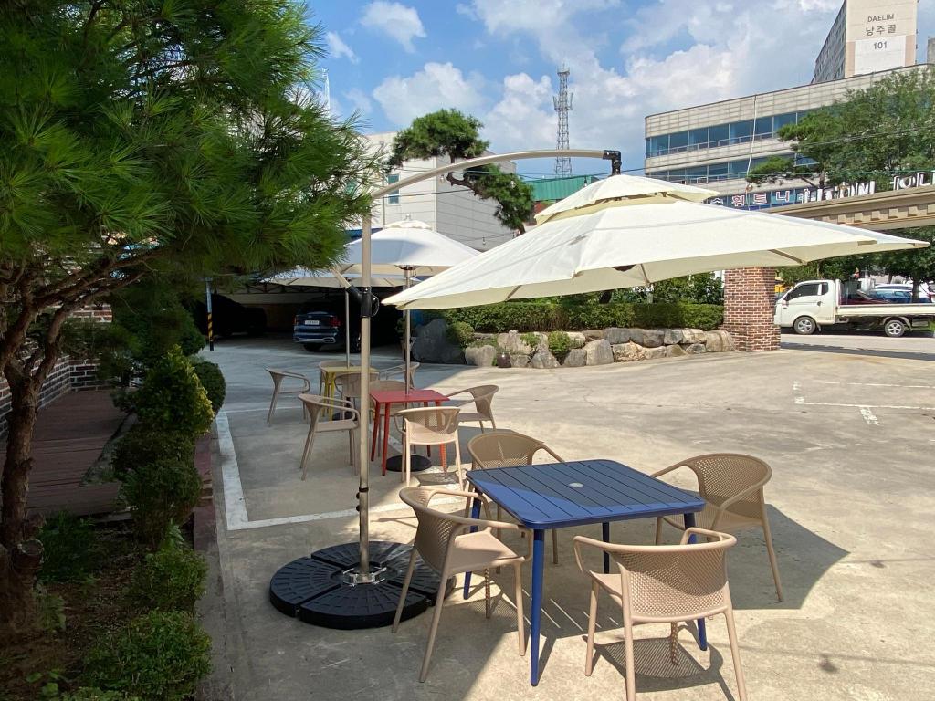 켈리포니아 호텔 image
