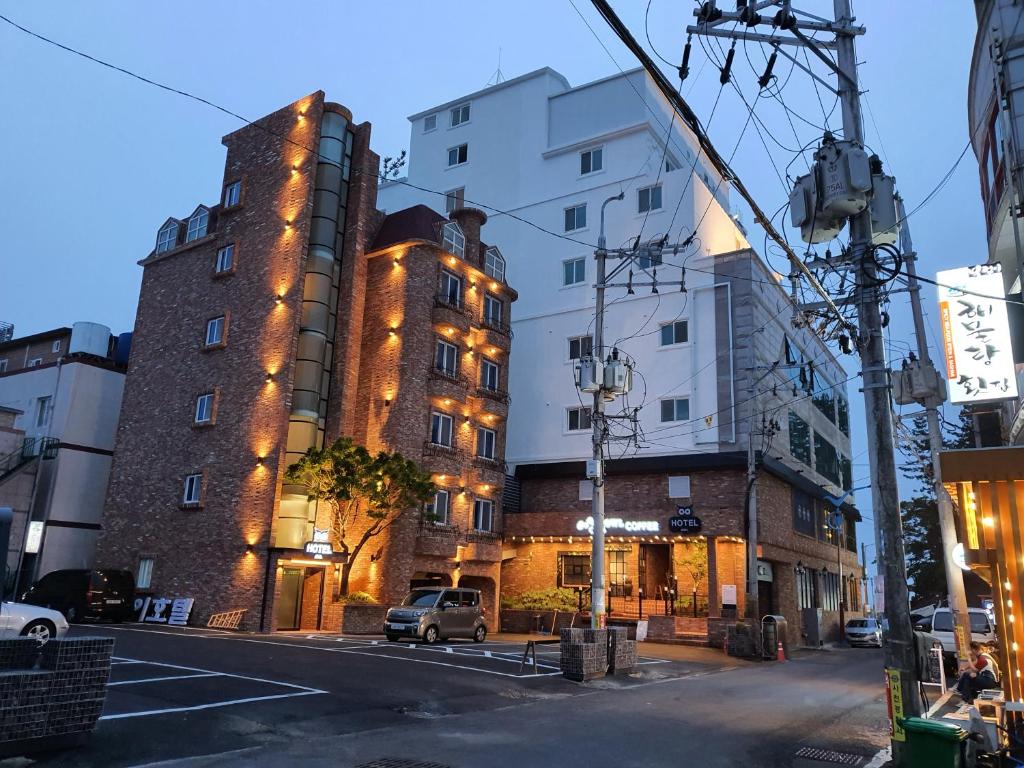 부엉이호텔 image
