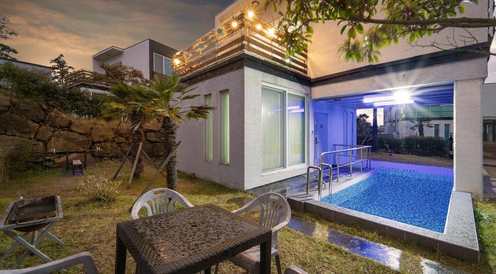 Best Hotels in Jeju, South Korea – Jeju Private Aewol Review