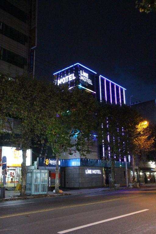 라인모텔 image
